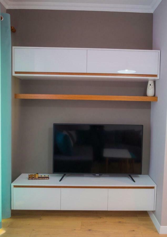 Modern Furnished Apartment With View Тирана Экстерьер фото